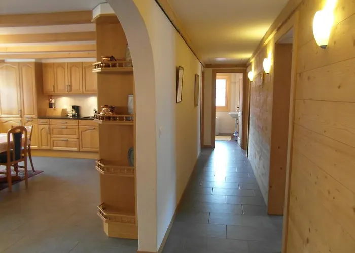 Les Promenades En Montagne Chateau-d'Oex